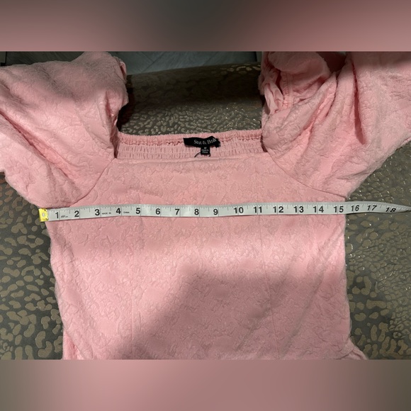 New STRUT & BOLT Los Angeles Pink Puff Sleeve Dress Medium BEAUTIFUL texture - Picture 5 of 8